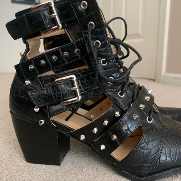 Black studded strappy heeled booties - Picture 2 of 8